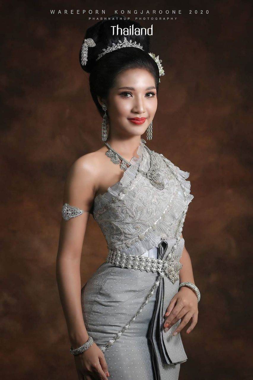 THAILAND 🇹🇭 | Thai national costume "Thai outfit" ชุดประจำชาติไทย
