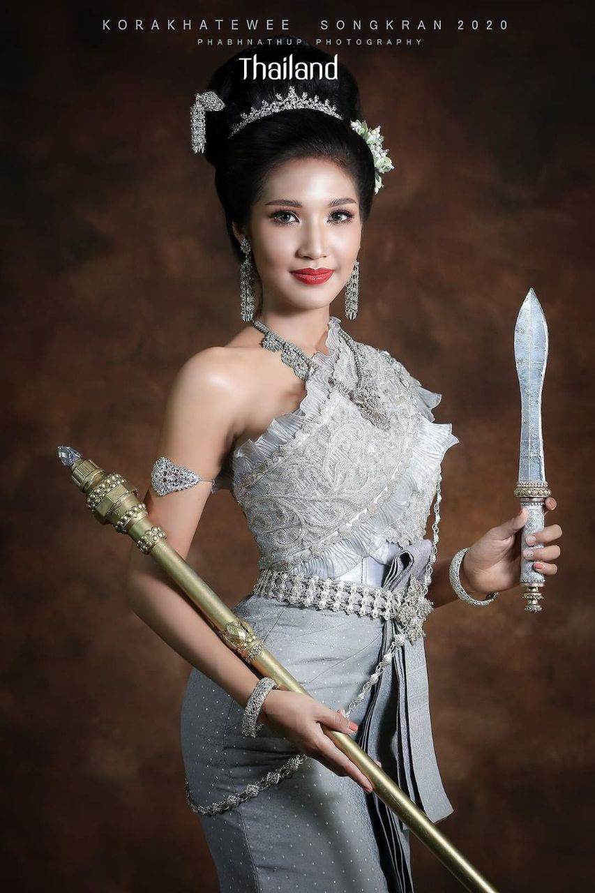THAILAND 🇹🇭 | Thai national costume "Thai outfit" ชุดประจำชาติไทย