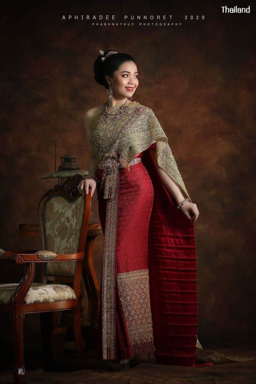 THAILAND 🇹🇭 | Thai national costume "Thai outfit" ชุดประจำชาติไทย