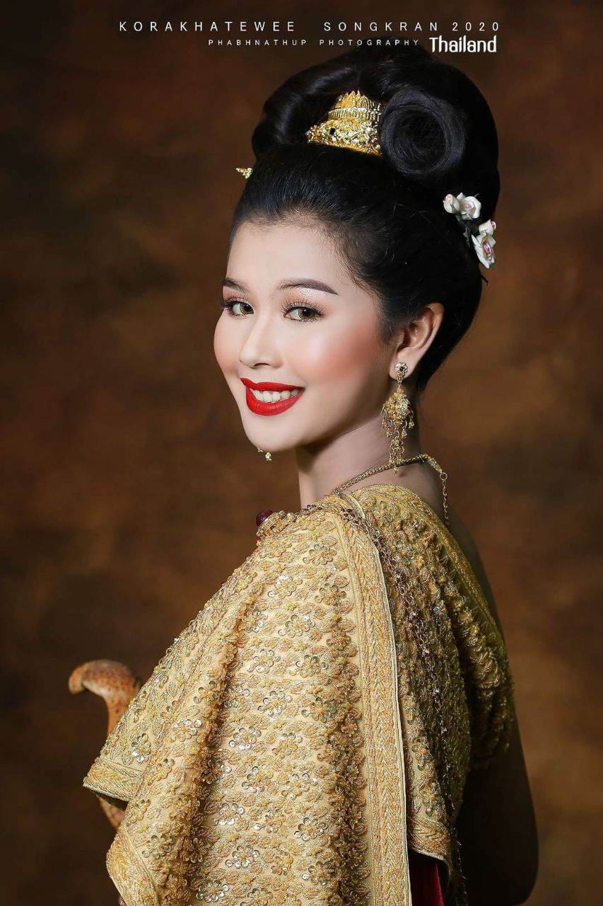 THAILAND 🇹🇭 | Thai national costume "Thai outfit" ชุดประจำชาติไทย