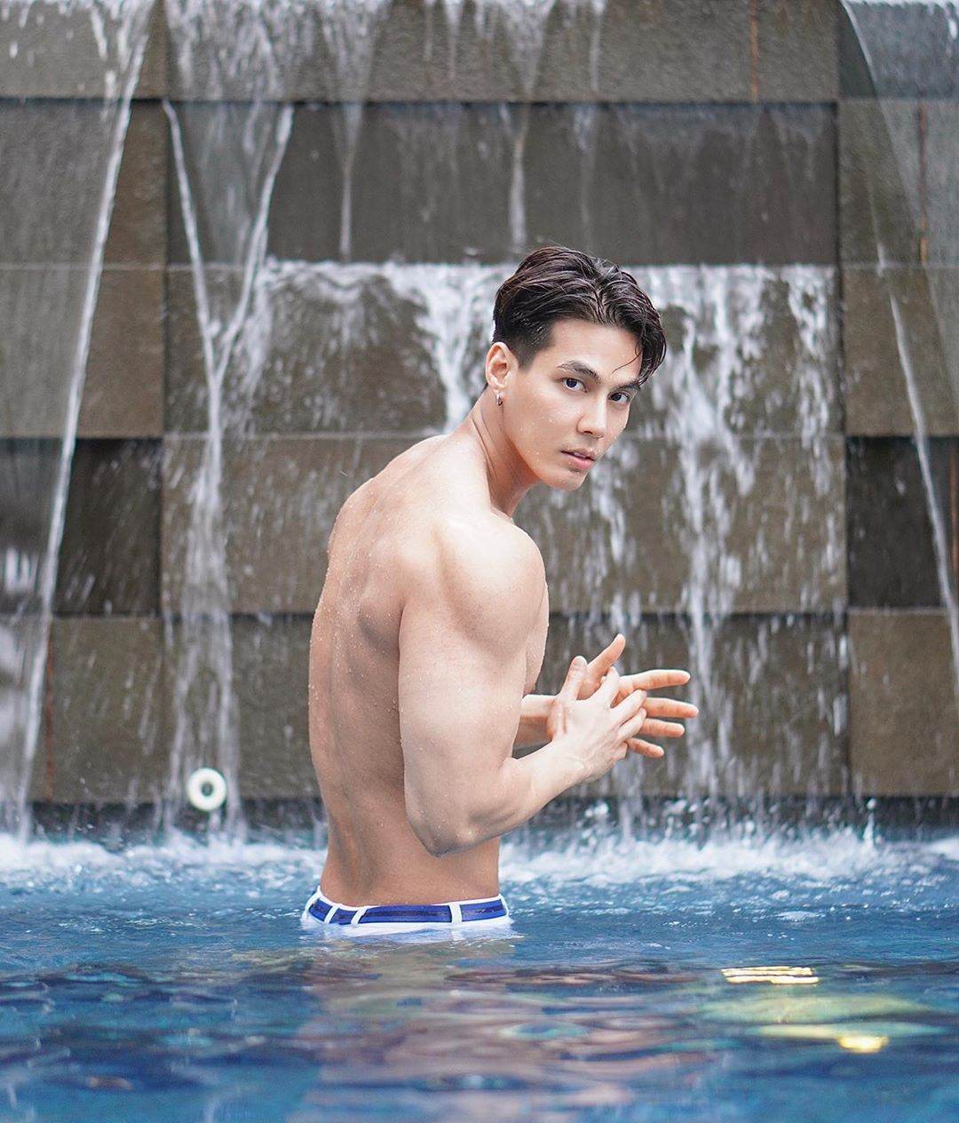 ความรักของเราเกิดที่ SE7EN > 3