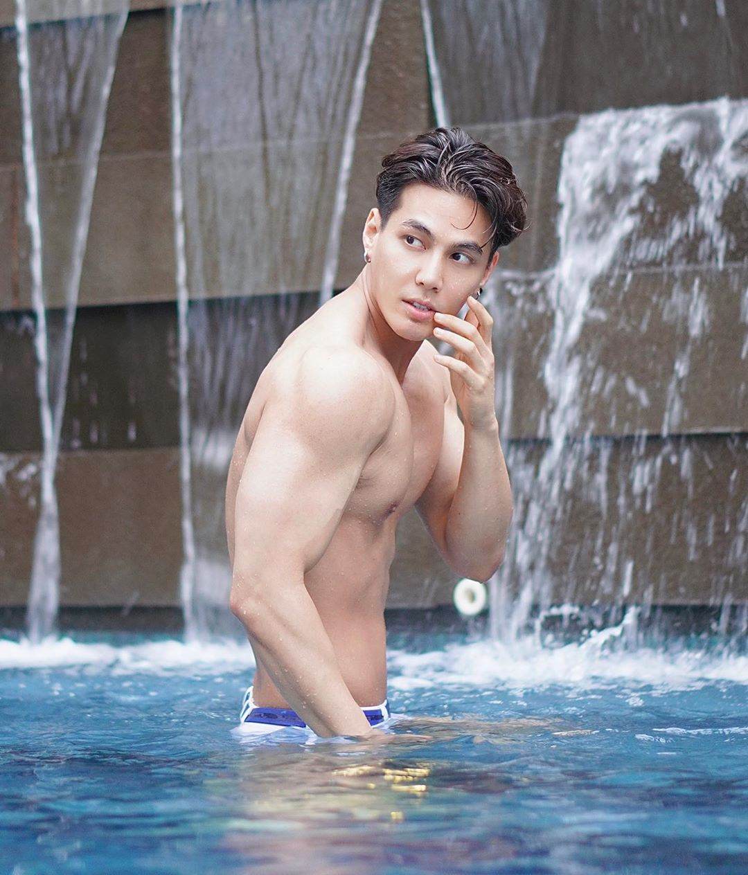 ความรักของเราเกิดที่ SE7EN > 3