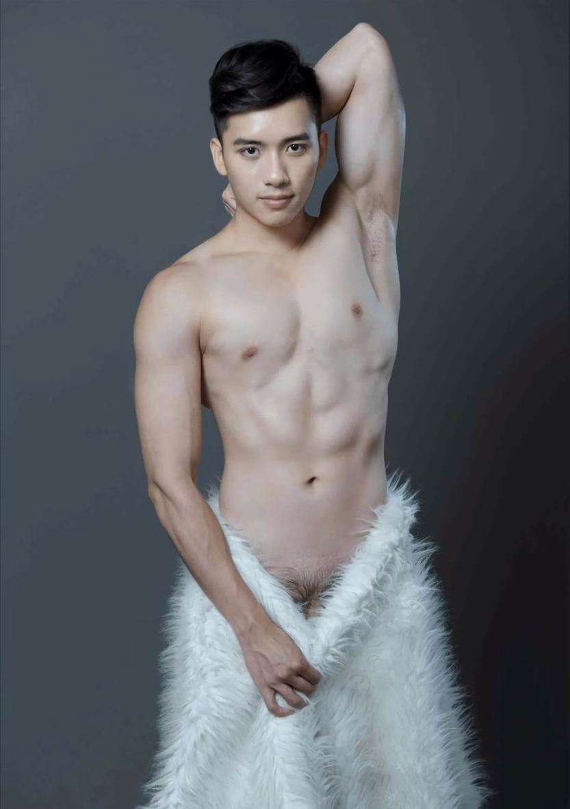 ขยำผู้ชาย