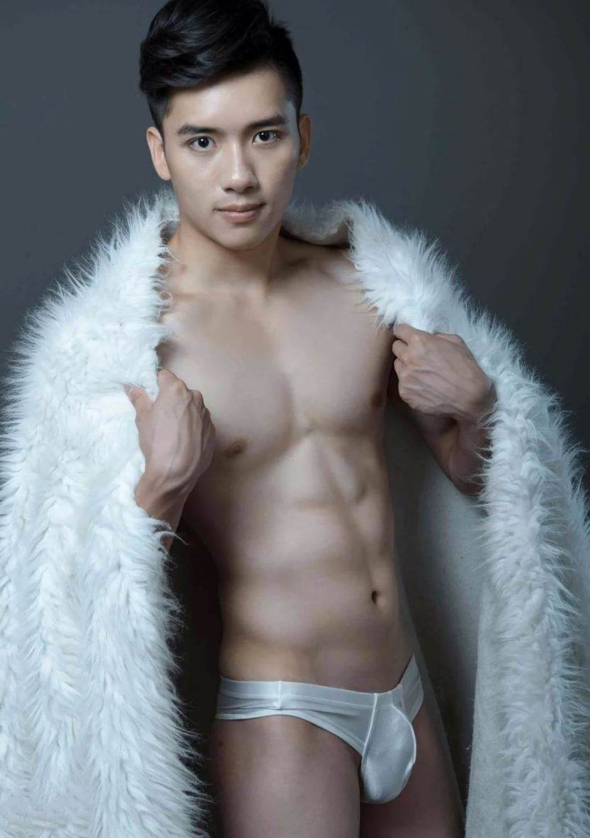 ขยำผู้ชาย
