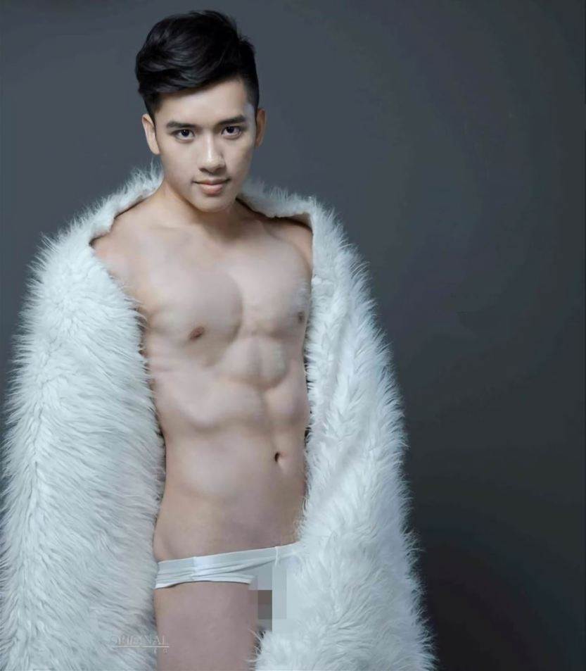ขยำผู้ชาย