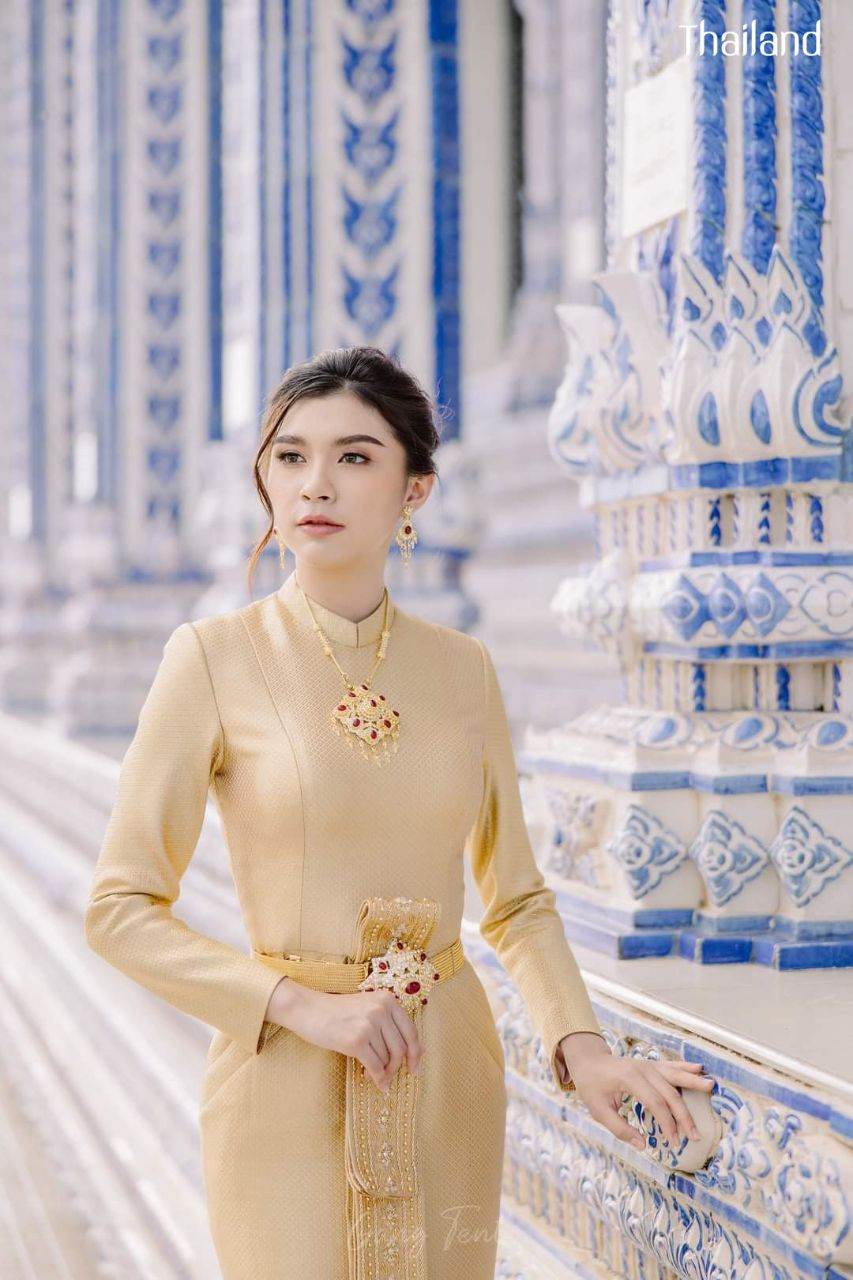 THAILAND 🇹🇭 | THAI DRESS, ชุดไทยบรมพิมาน