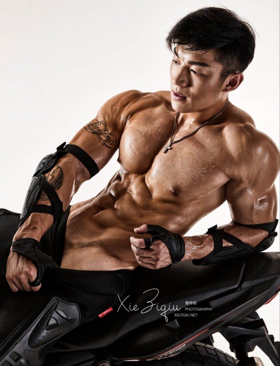 คร่อมสไตร๊ค์เก้อร์