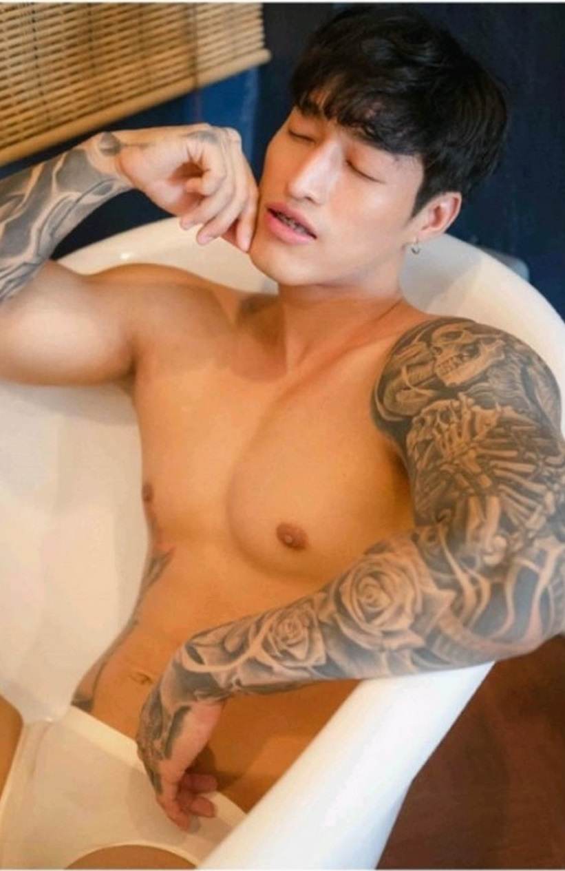 หนุ่มหล่อขึ้นปก 795.16