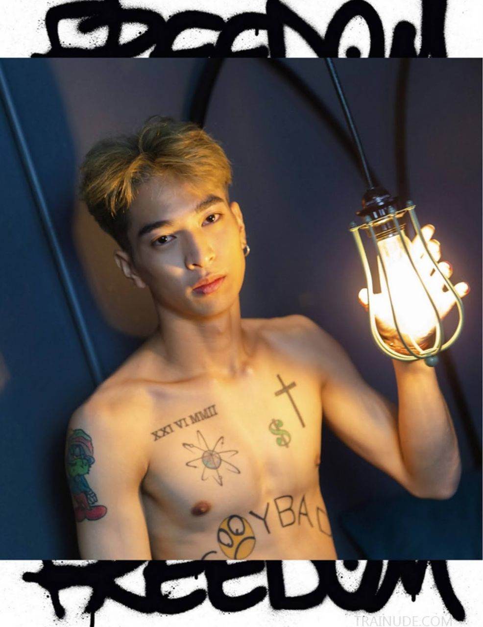 หนุ่มหล่อขึ้นปก 834.10