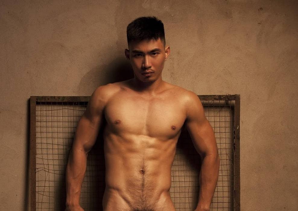 หนุ่มหล่อขึ้นปก 845.7