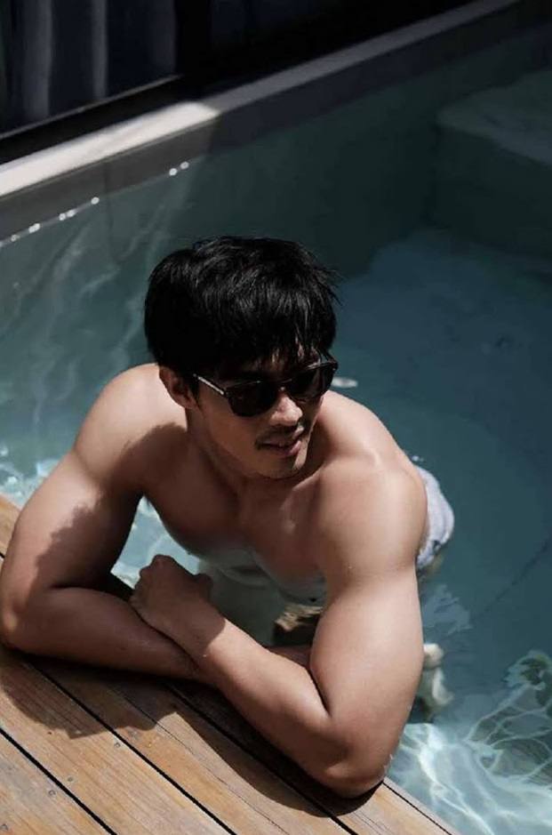 หนุ่มหล่อขึ้นปก 852.5