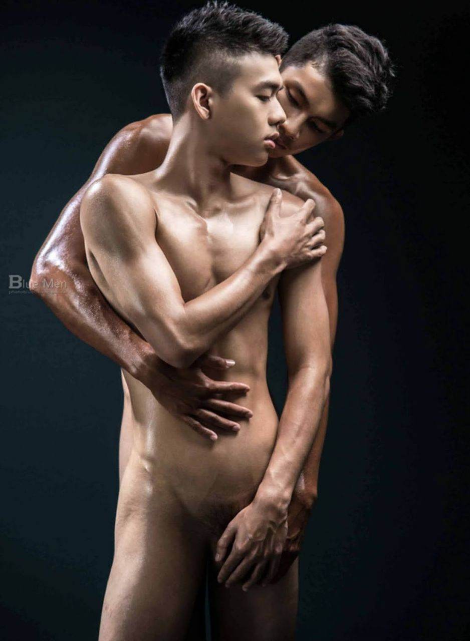 หนุ่มหล่อขึ้นปก 860.4