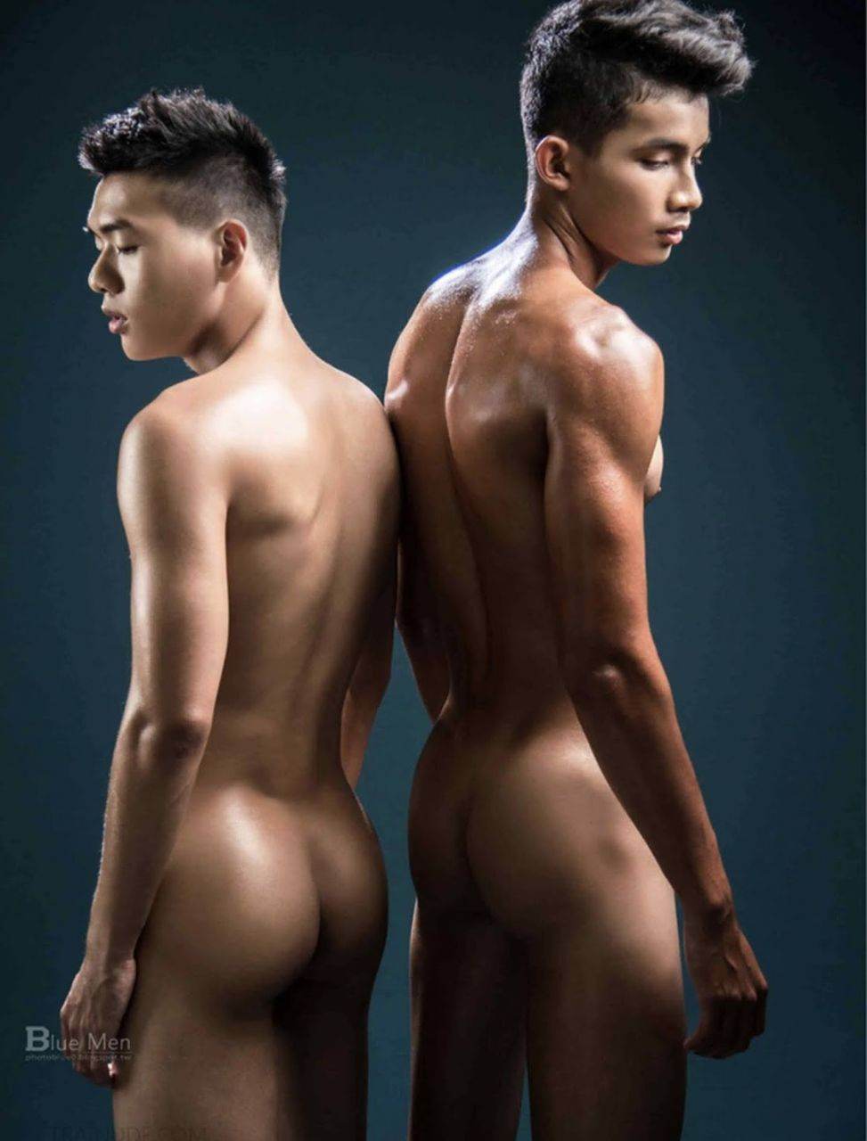 หนุ่มหล่อขึ้นปก 860.4