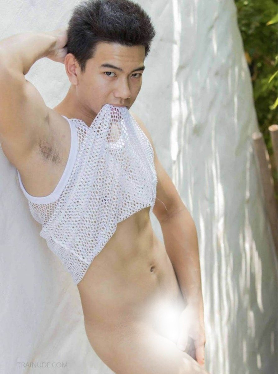 หนุ่มหล่อขึ้นปก 864.3