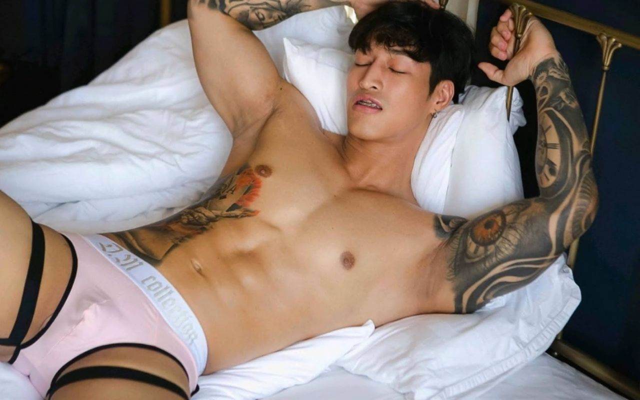 หนุ่มหล่อขึ้นปก 795.17