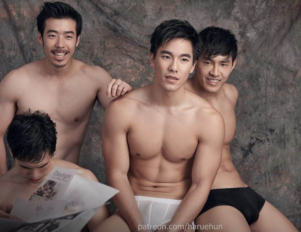 หนุ่มหล่อขึ้นปก 844.9