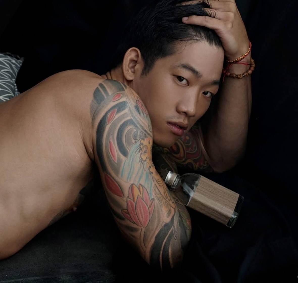 หนุ่มหล่อขึ้นปก 849.6
