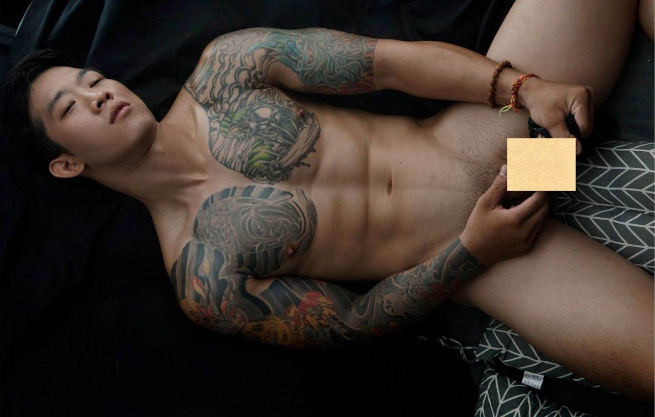 หนุ่มหล่อขึ้นปก 849.6