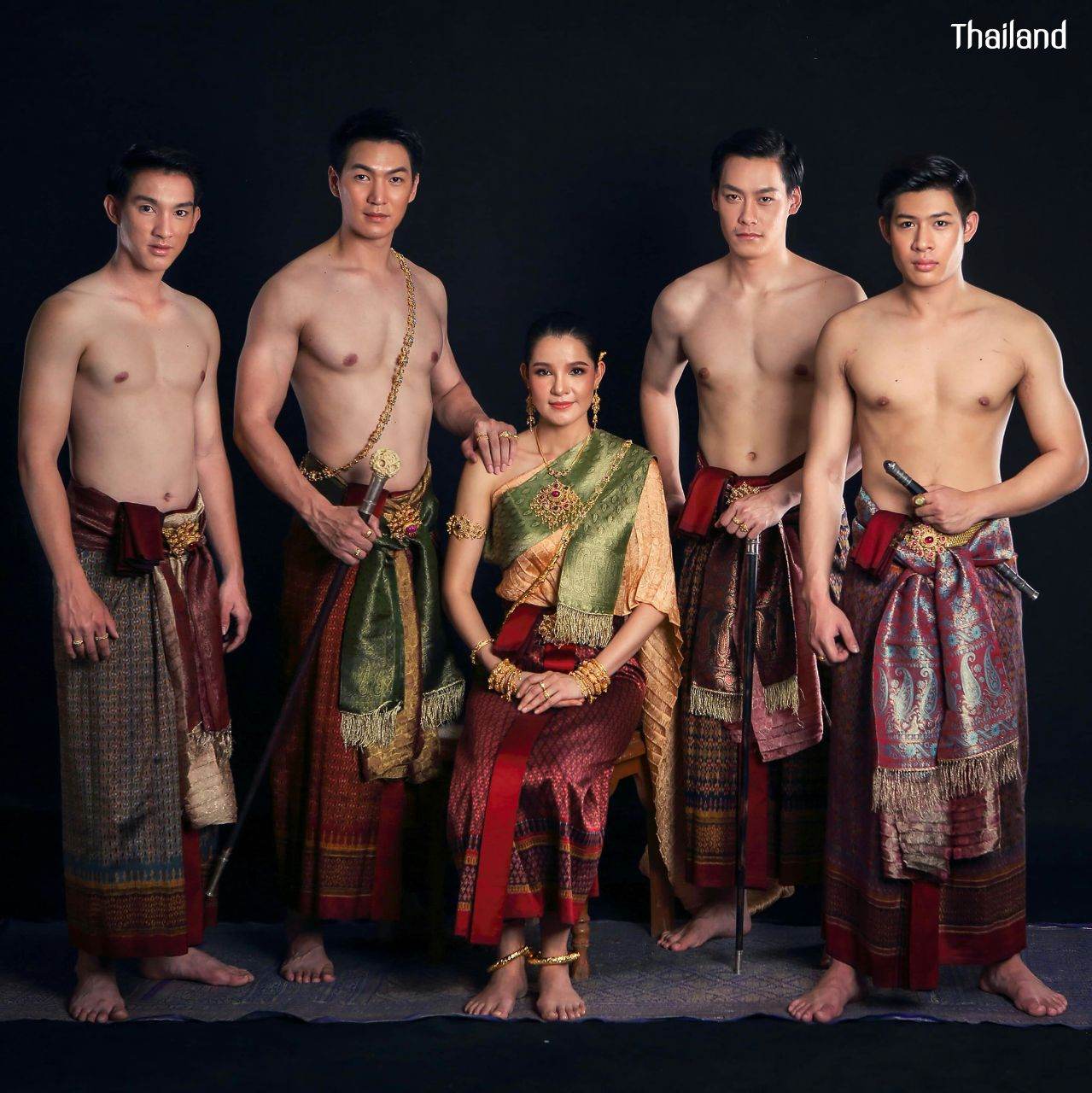 Thailand 🇹🇭 | Thai traditional costume, ชุดไทย