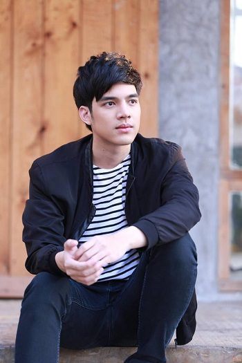 SPECIAL SET รักนะต้าววาฬ }{ 3