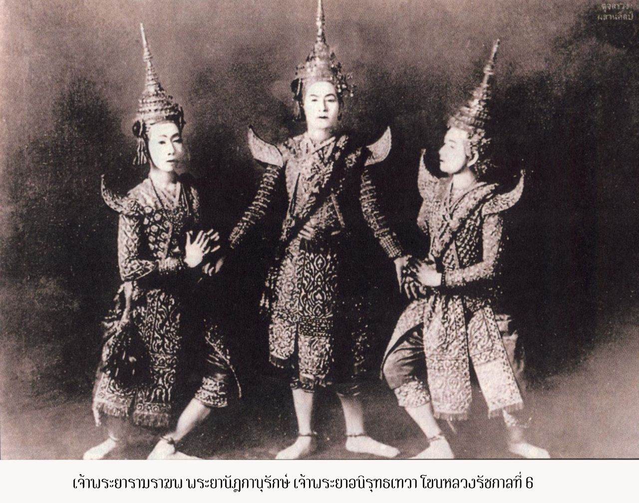 THAILAND 🇹🇭 | "Malai Krui - มาลัยครุย" Traditional Thai Flowers Art