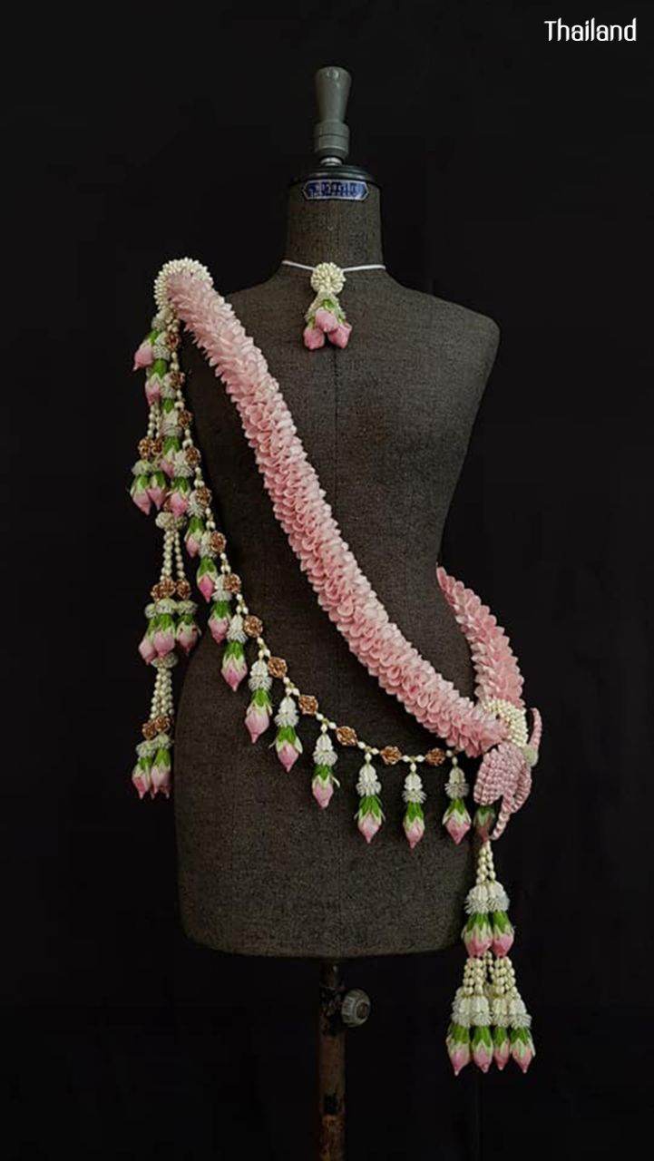 THAILAND 🇹🇭 | "Malai Krui - มาลัยครุย" Traditional Thai Flowers Art