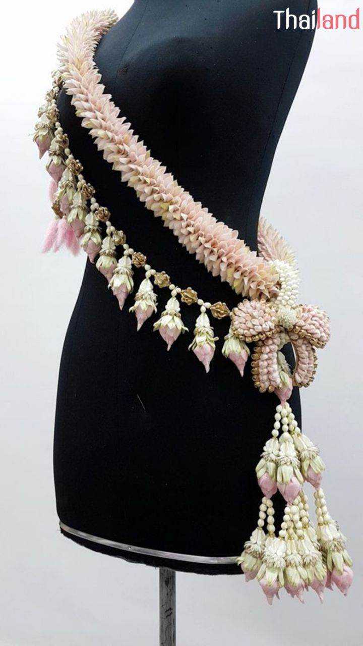 THAILAND 🇹🇭 | "Malai Krui - มาลัยครุย" Traditional Thai Flowers Art