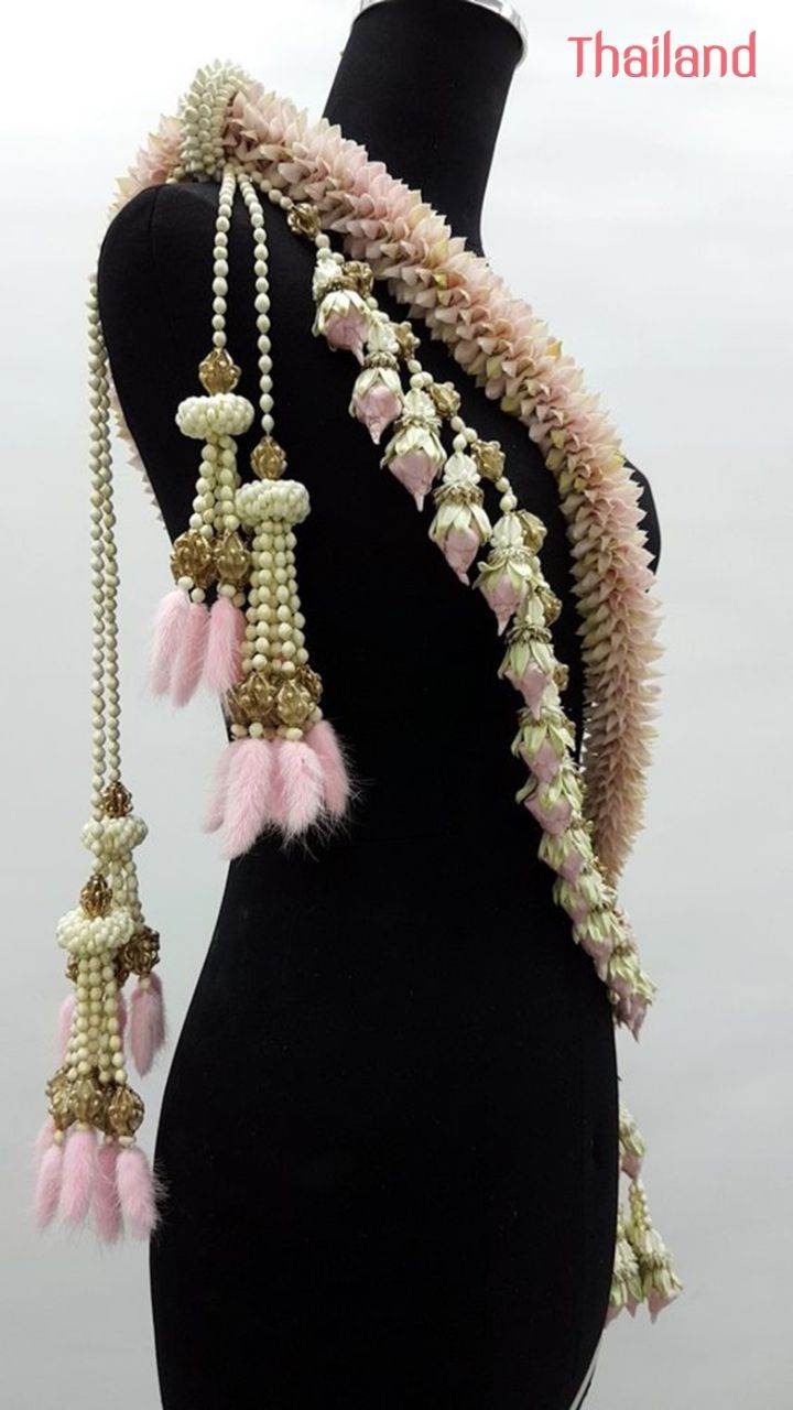 THAILAND 🇹🇭 | "Malai Krui - มาลัยครุย" Traditional Thai Flowers Art