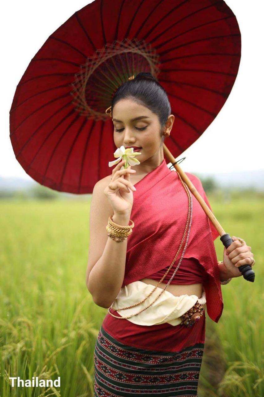 THAILAND 🇹🇭 | ล้านนา, Lanna traditional costume - Tai Yuan ethnic.