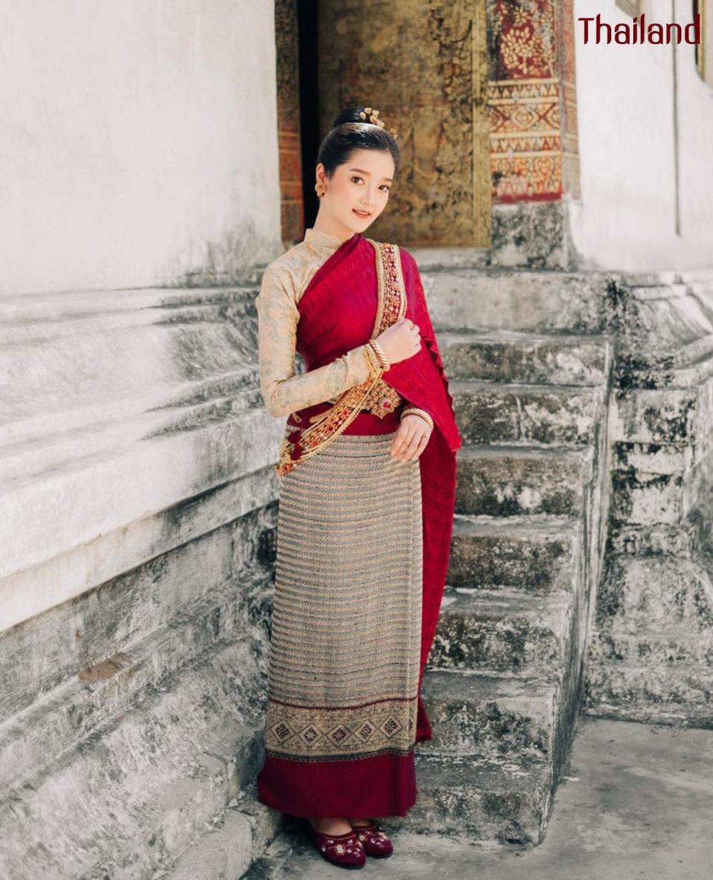 THAILAND 🇹🇭 | ล้านนา, Lanna traditional costume - Tai Yuan ethnic.