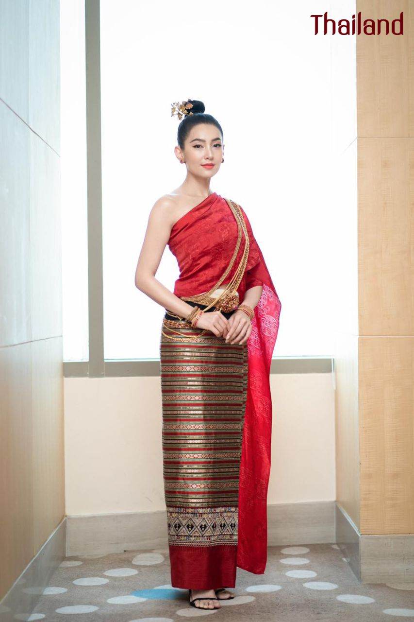 THAILAND 🇹🇭 | ล้านนา, Lanna traditional costume - Tai Yuan ethnic.