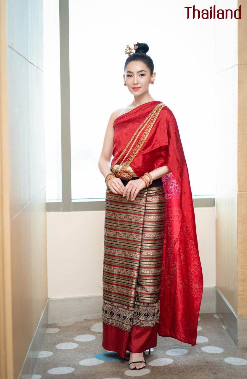 THAILAND 🇹🇭 | ล้านนา, Lanna traditional costume - Tai Yuan ethnic.