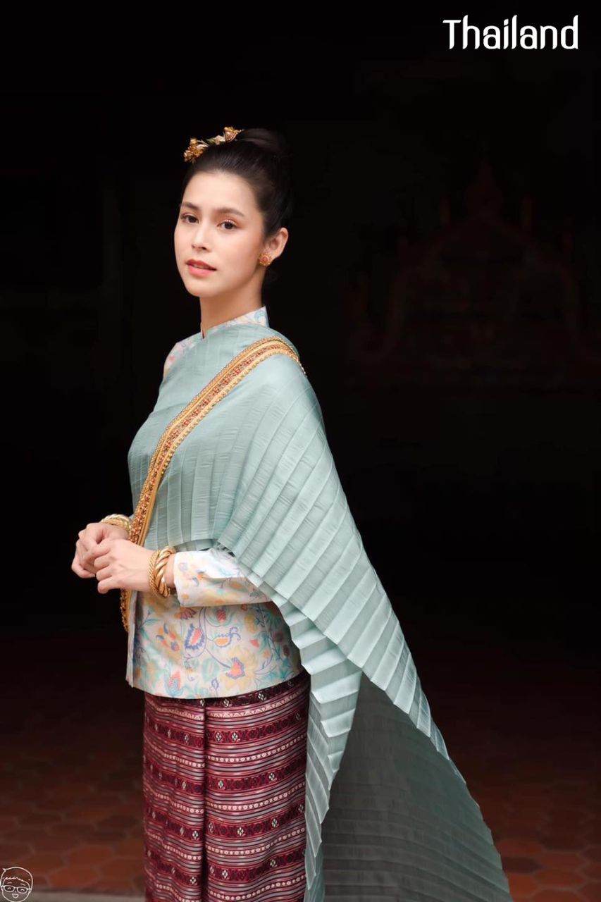 THAILAND 🇹🇭 | ล้านนา, Lanna traditional costume - Tai Yuan ethnic.