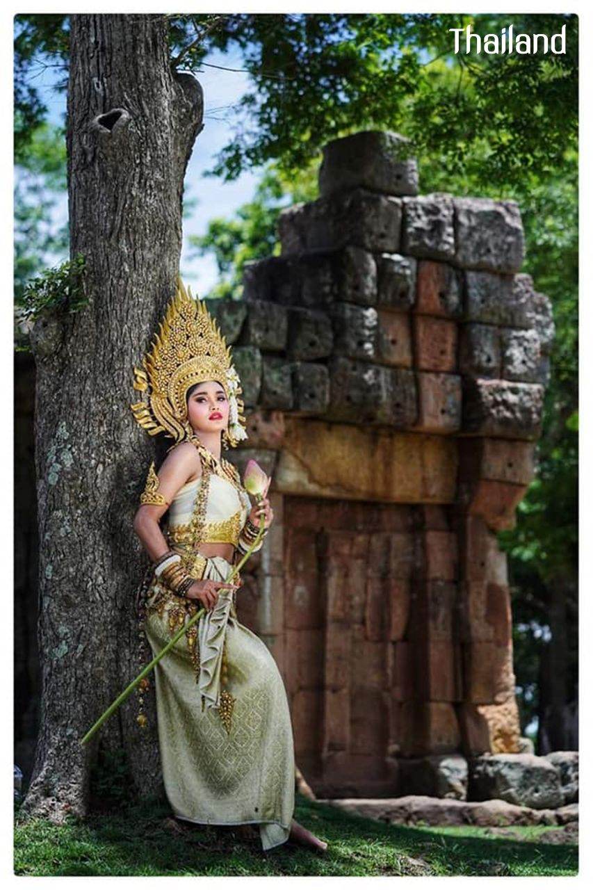 THAILAND ðđð | Thai Apsara "āļāļēāļāļāļąāļāļŠāļĢ āđāļŦāđāļāļāļāļĄāļĢāļļāđāļ āļ.āļāļļāļĢāļĩāļĢāļąāļĄāļĒāđ"