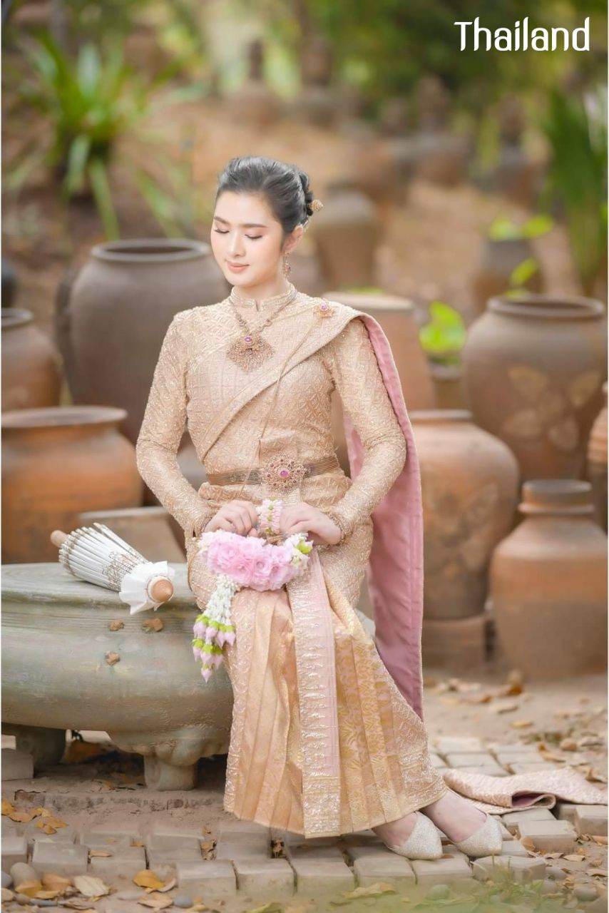 THAILAND 🇹🇭 | Thai wedding dress, ชุดไทยวิวาห์