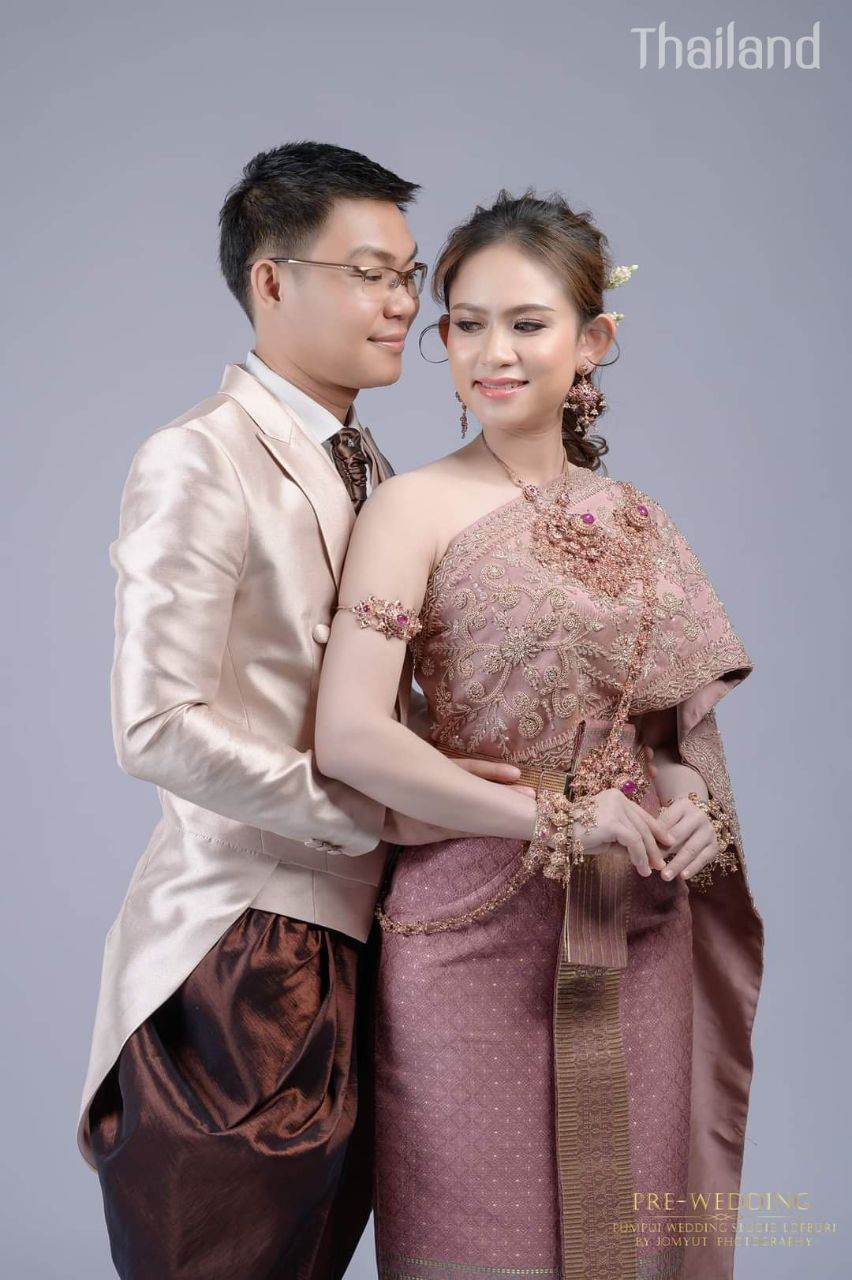 THAILAND 🇹🇭 | Thai wedding dress, ชุดไทยวิวาห์