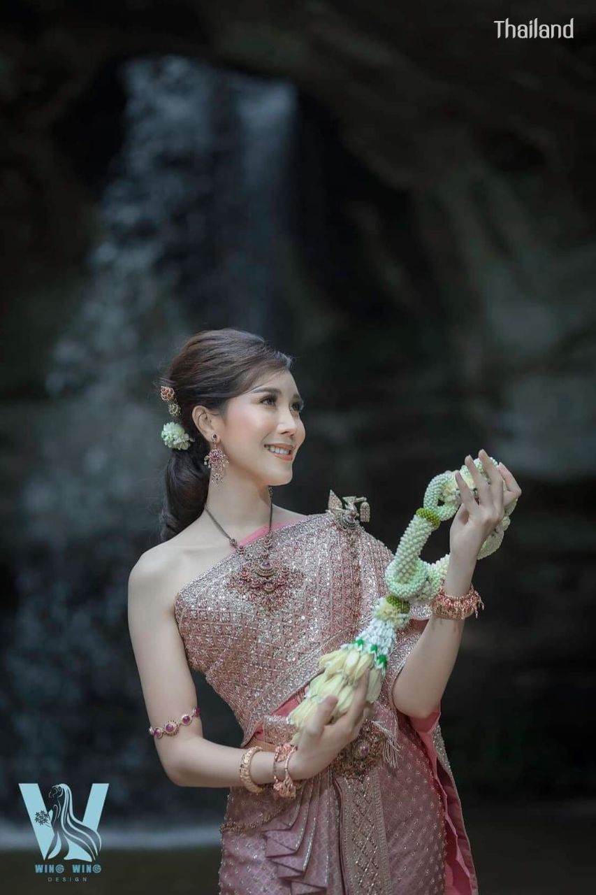 THAILAND 🇹🇭 | Thai wedding dress, ชุดไทยวิวาห์
