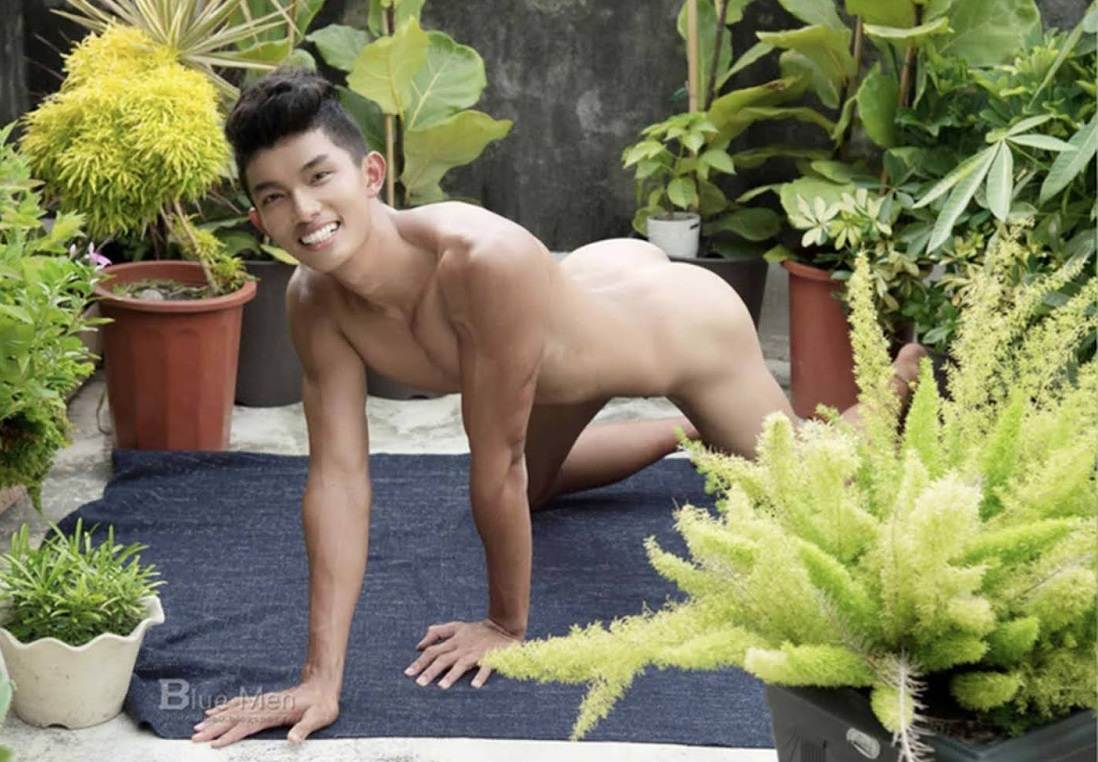 หนุ่มหล่อขึ้นปก 860.7