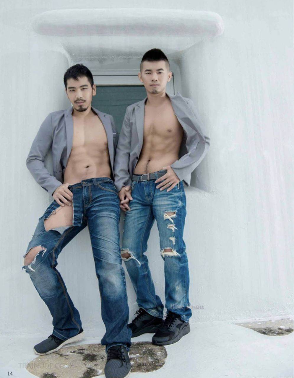 หนุ่มหล่อขึ้นปก 873.1