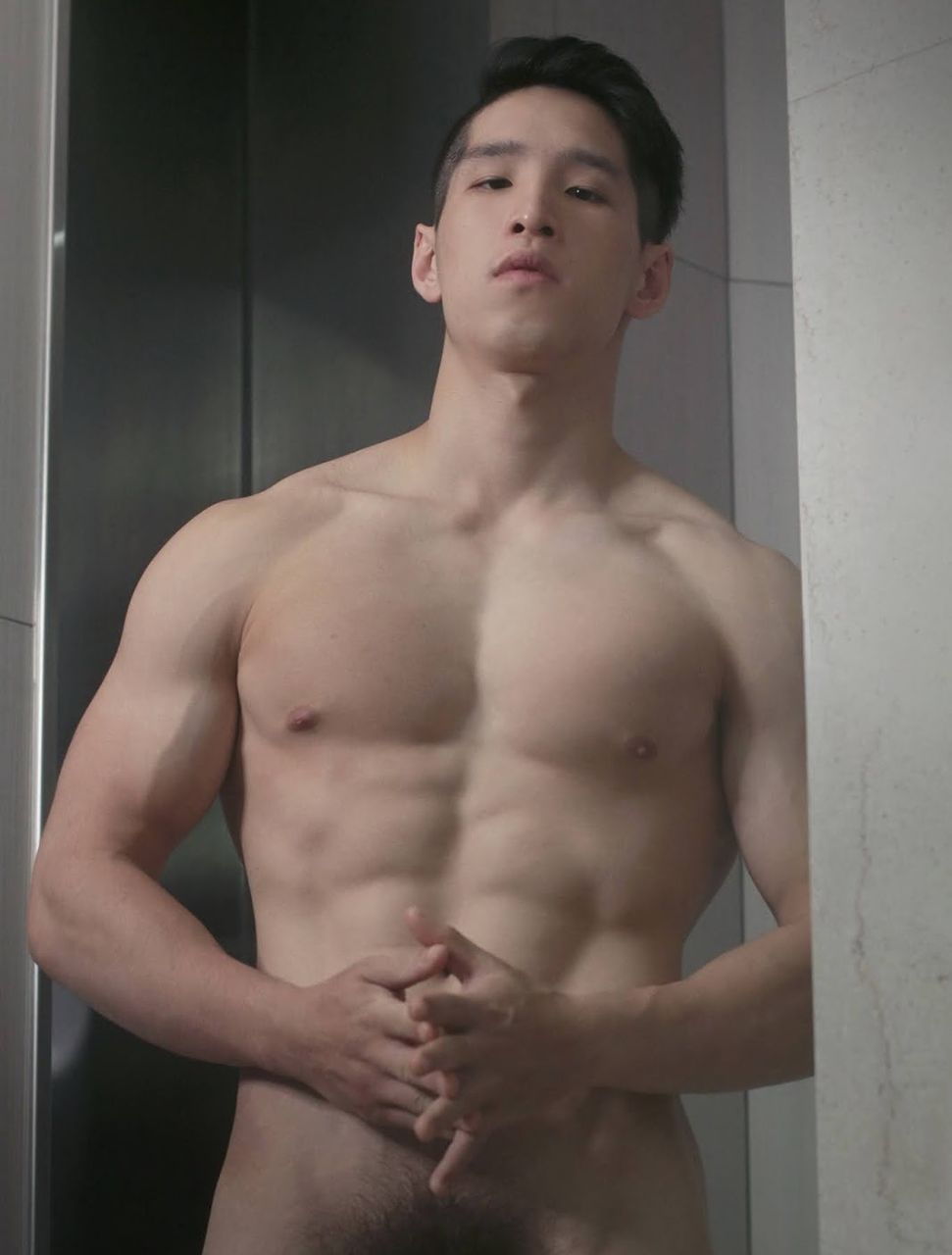 หนุ่มหล่อขึ้นปก 844.12
