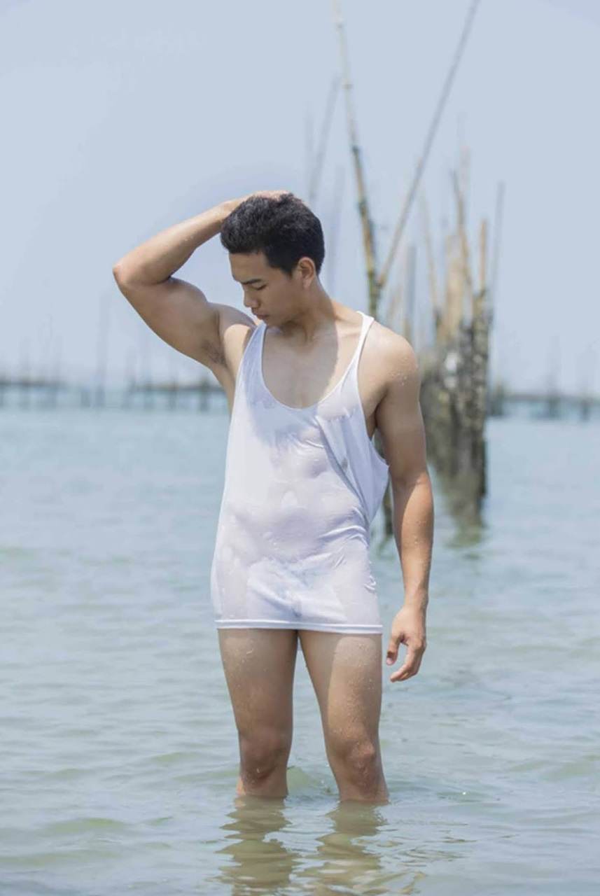 หนุ่มหล่อขึ้นปก 864.7