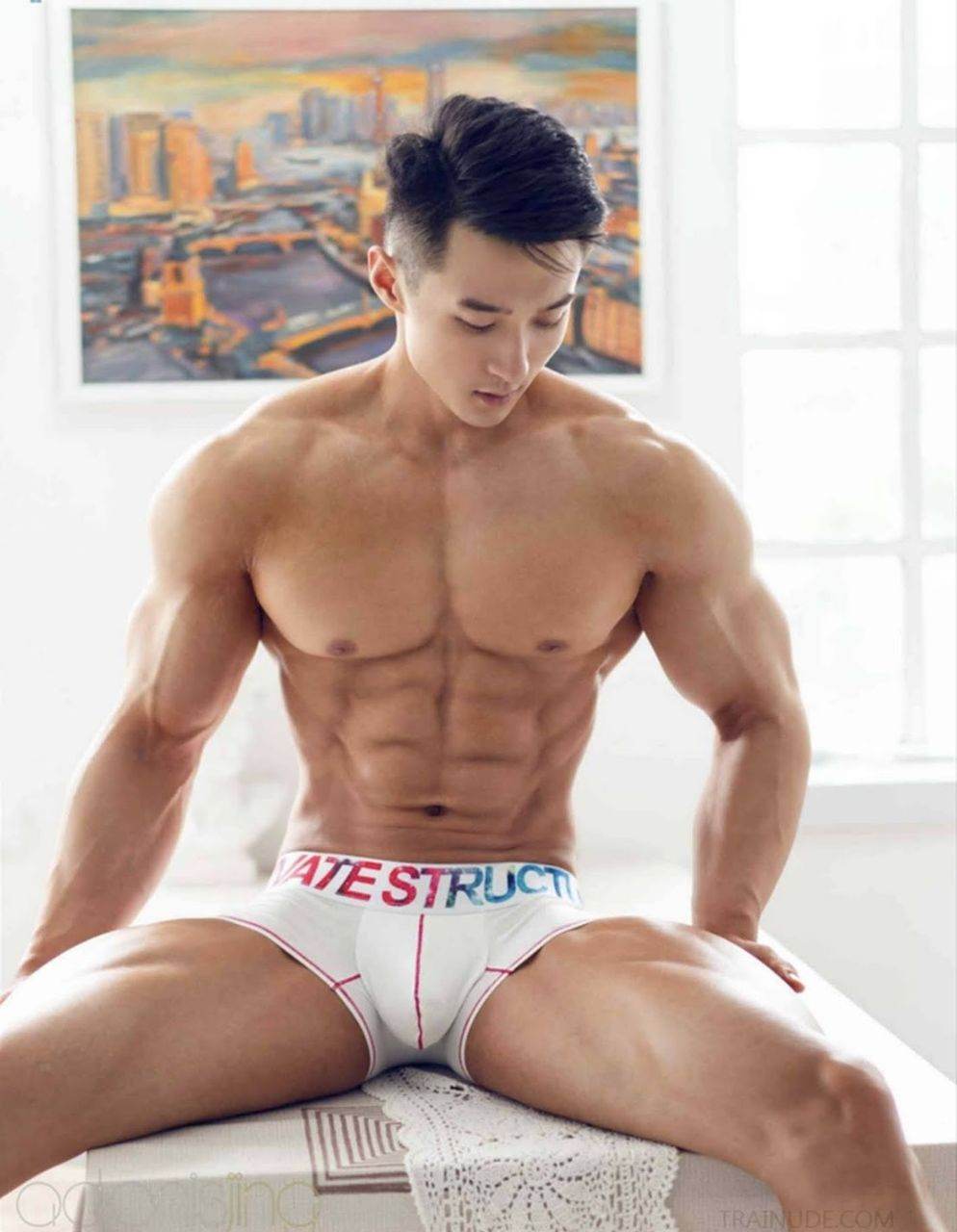 หนุ่มหล่อขึ้นปก 875