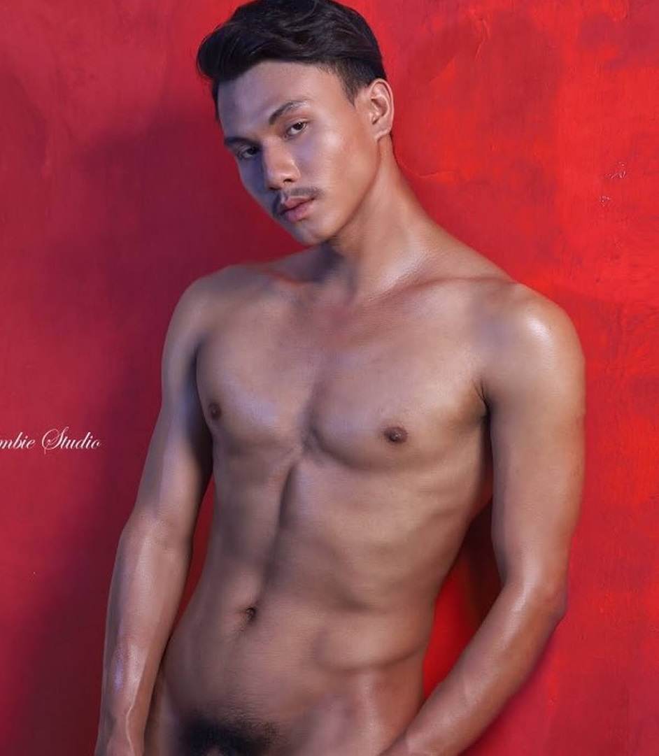 หนุ่มหล่อขึ้นปก 876