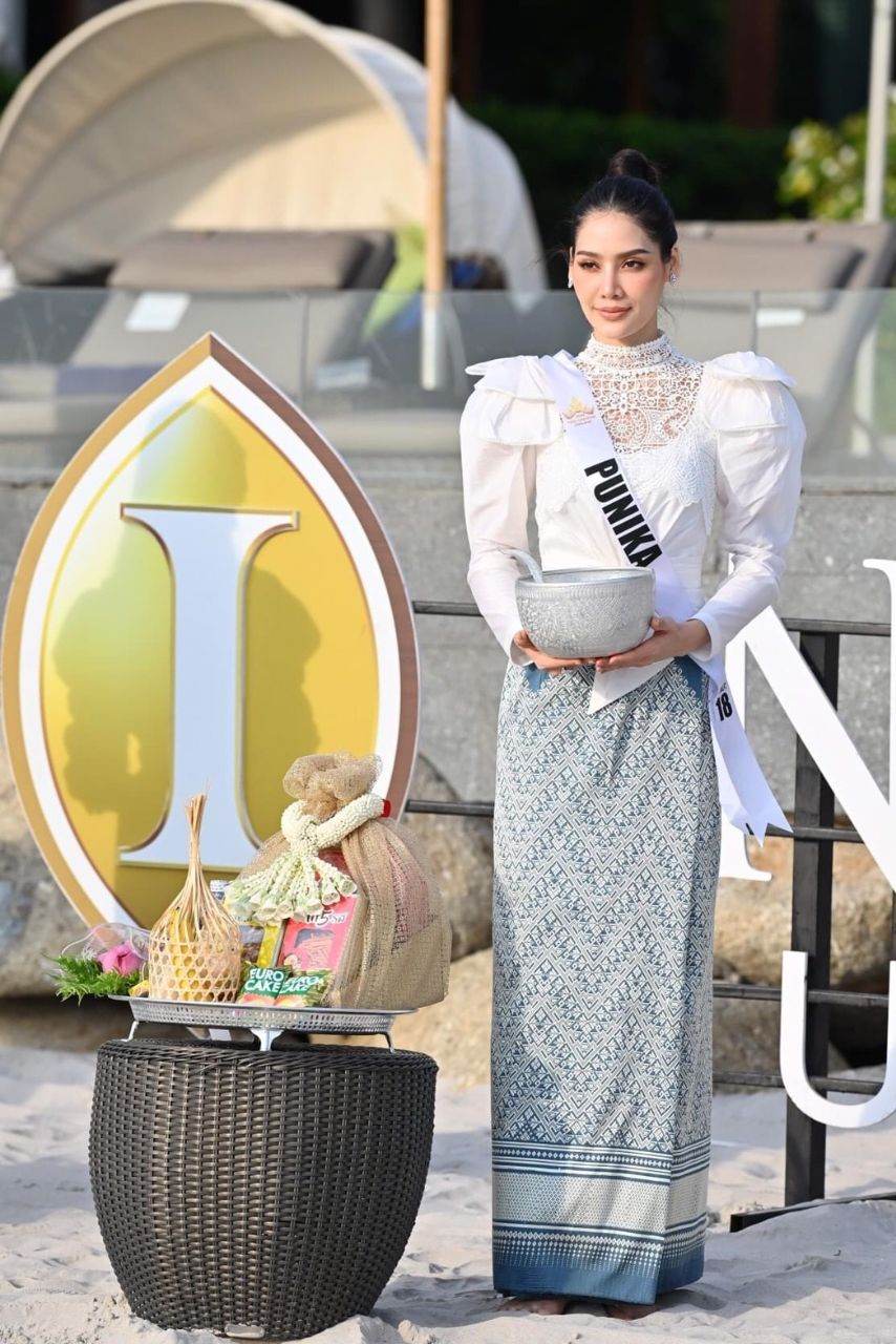 Miss Universe Thailand2020 🇹🇭 in Isan traditional outfit