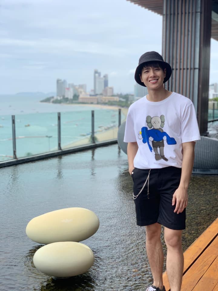 ฟลุ๊ค-พงศกร หนุ่มหน้าใสสไตล์โอปป้าจาก Make Money วุ่นนัก รักต้องประหยัด