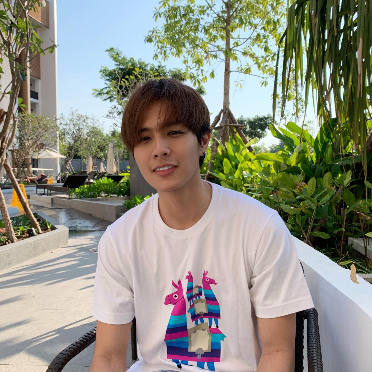 ฟลุ๊ค-พงศกร หนุ่มหน้าใสสไตล์โอปป้าจาก Make Money วุ่นนัก รักต้องประหยัด
