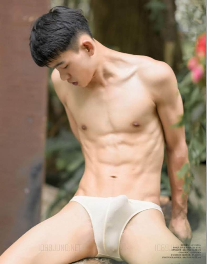 หนุ่มหล่อขึ้นปก 846.12