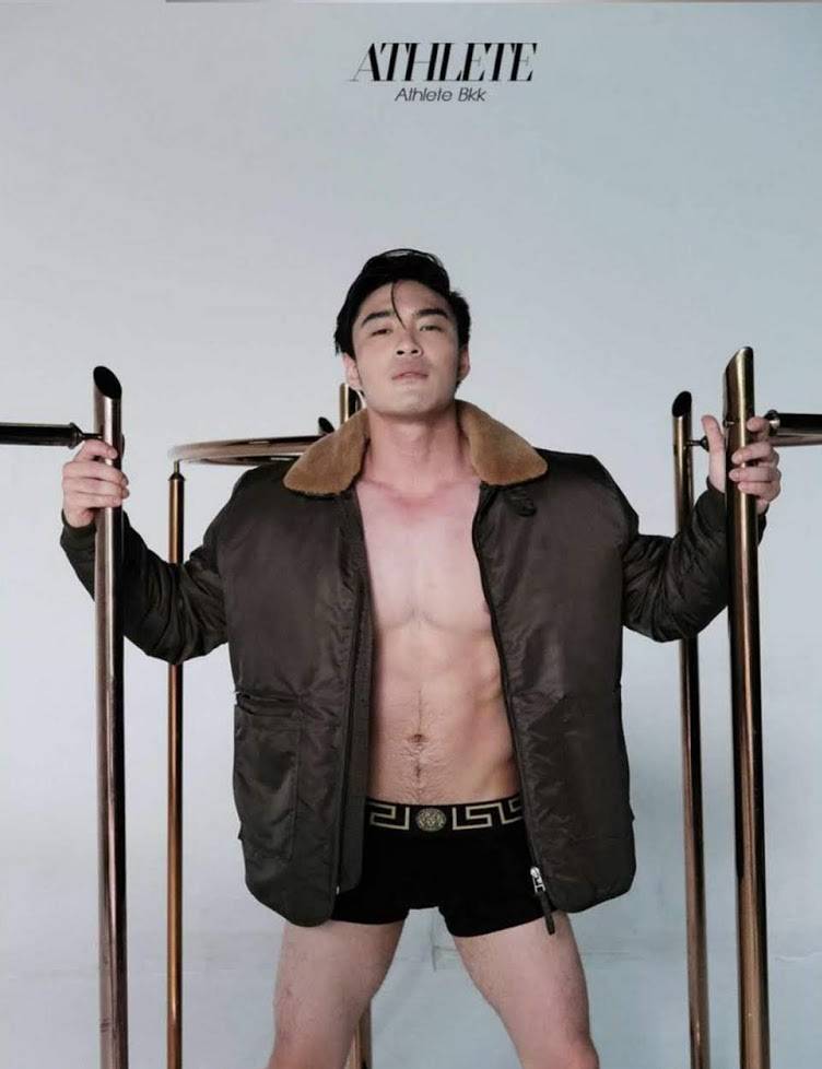 หนุ่มหล่อขึ้นปก 855.10