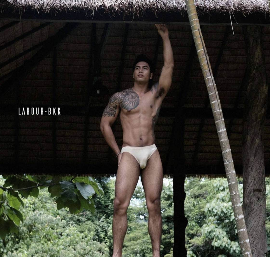 หนุ่มหล่อขึ้นปก 866.3
