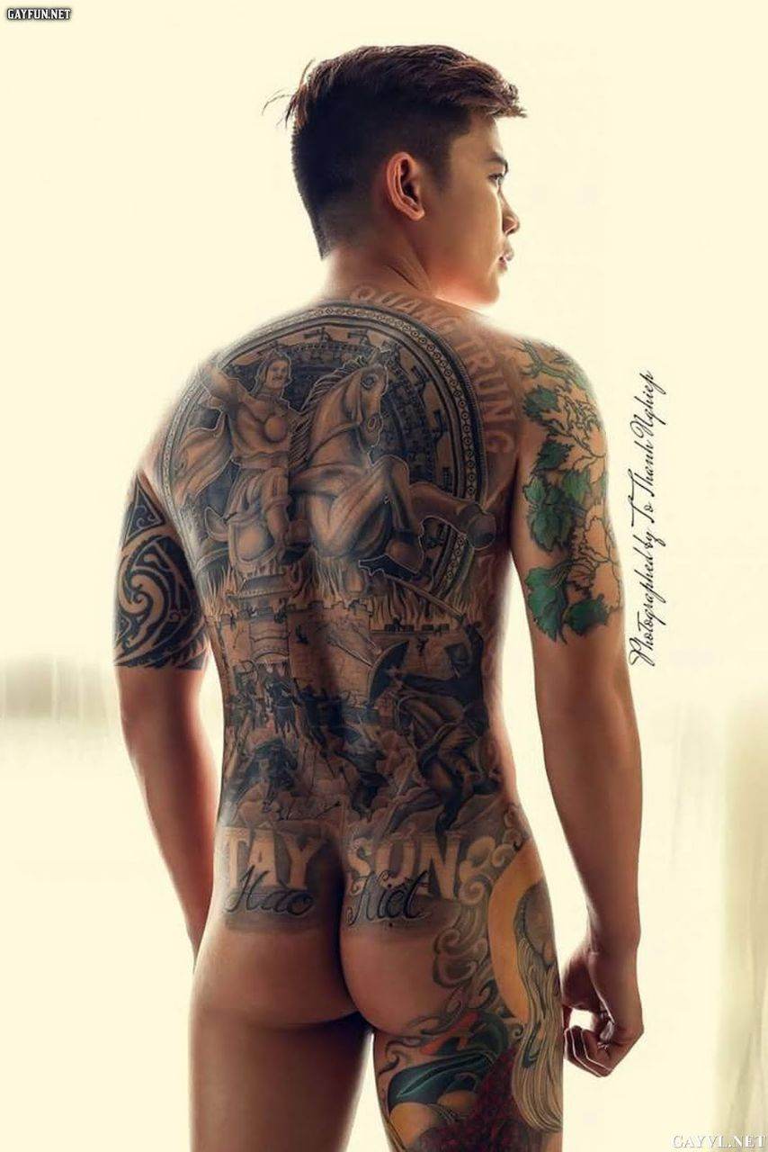 หนุ่มหล่อขึ้นปก 872.2